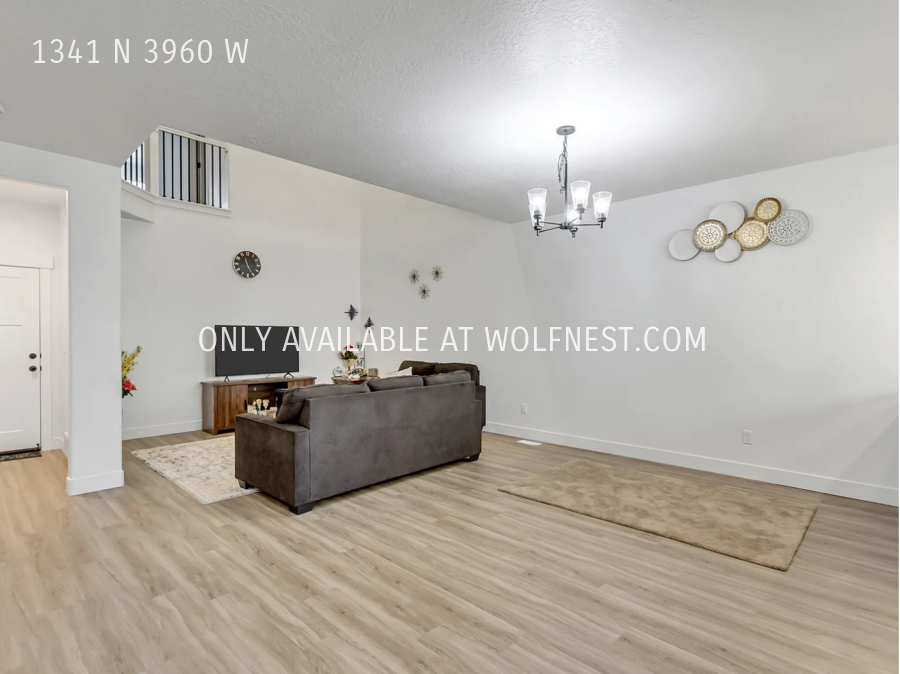 Stunning 3 Bed Lehi Townhome! No Deposit Option! property image