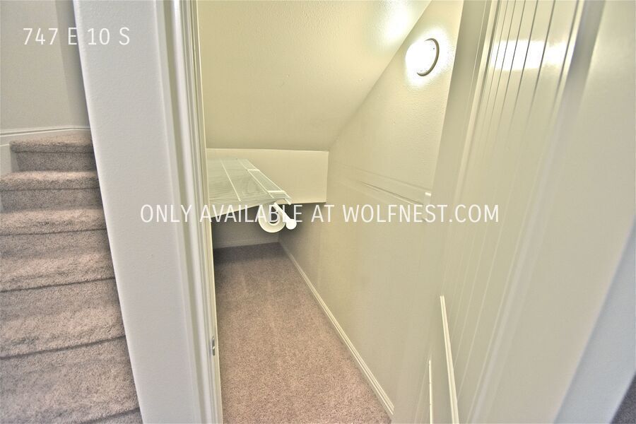 Beautiful 4 Bed American Fork Townhome! No Deposit Option! property image