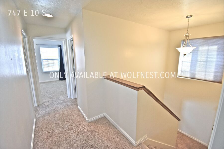 Beautiful 4 Bed American Fork Townhome! No Deposit Option! property image