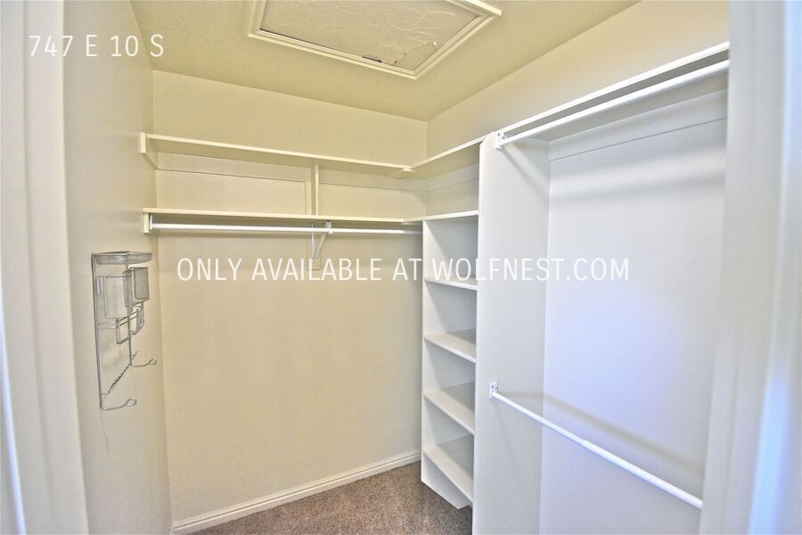 Beautiful 4 Bed American Fork Townhome! No Deposit Option! property image