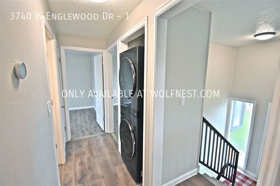 Remodeled 2 Bed Taylorsville Upstairs Unit! No Deposit Option! property image