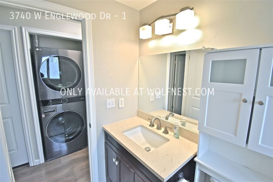 Remodeled 2 Bed Taylorsville Upstairs Unit! No Deposit Option! property image