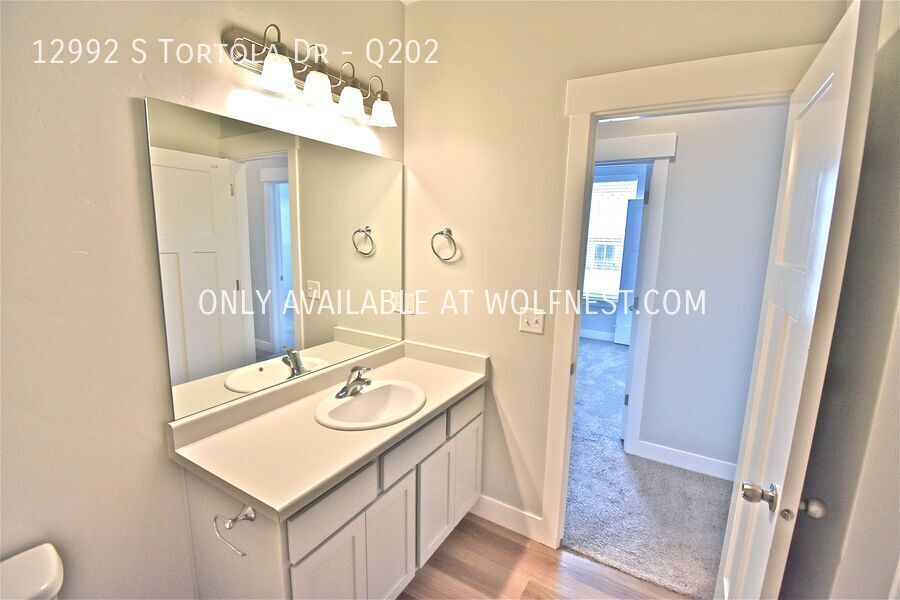 Amazing 3 Bed Herriman Condo! No Deposit Option! property image