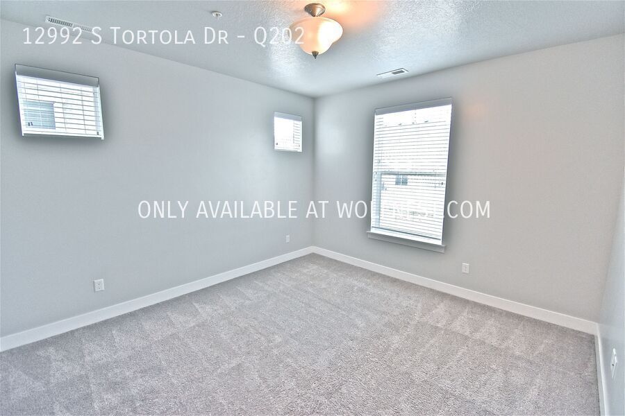 Amazing 3 Bed Herriman Condo! No Deposit Option! property image