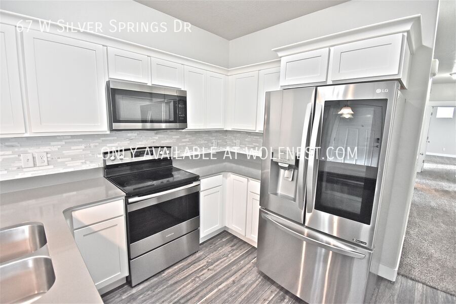 Stunning 3 Bed Vineyard Condo! No Deposit Option! property image