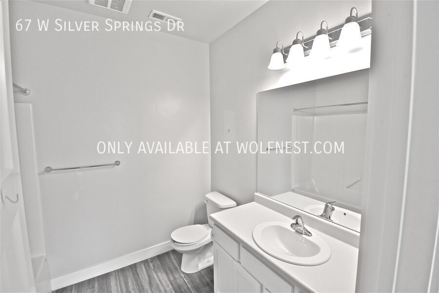 Stunning 3 Bed Vineyard Condo! No Deposit Option! property image