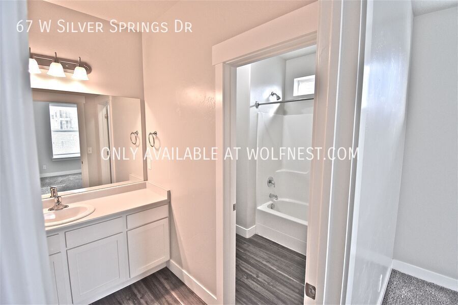 Stunning 3 Bed Vineyard Condo! No Deposit Option! property image