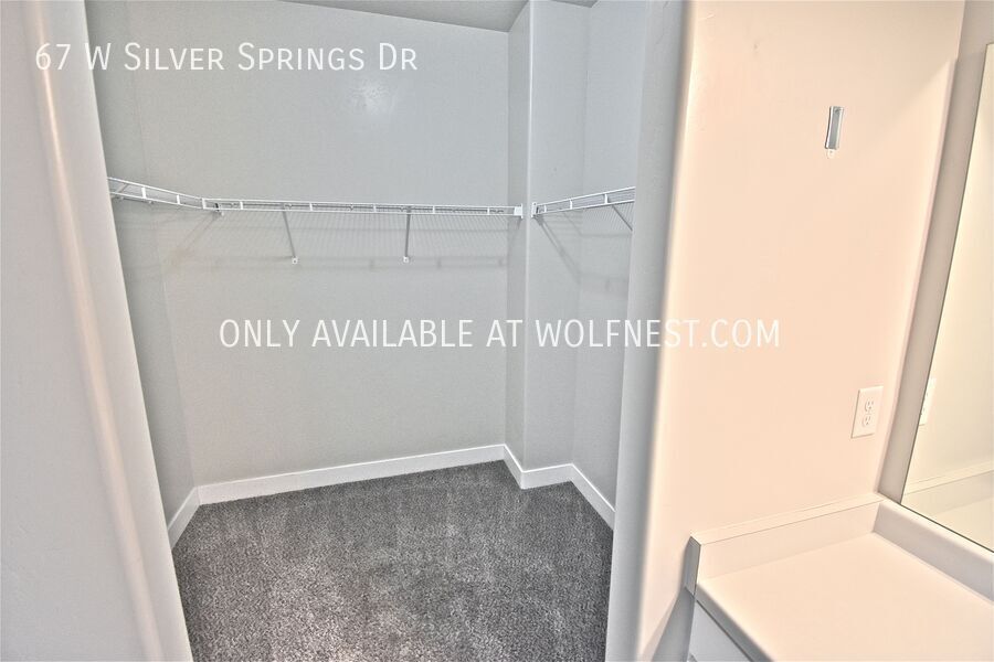 Stunning 3 Bed Vineyard Condo! No Deposit Option! property image