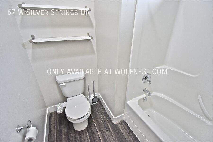 Stunning 3 Bed Vineyard Condo! No Deposit Option! property image