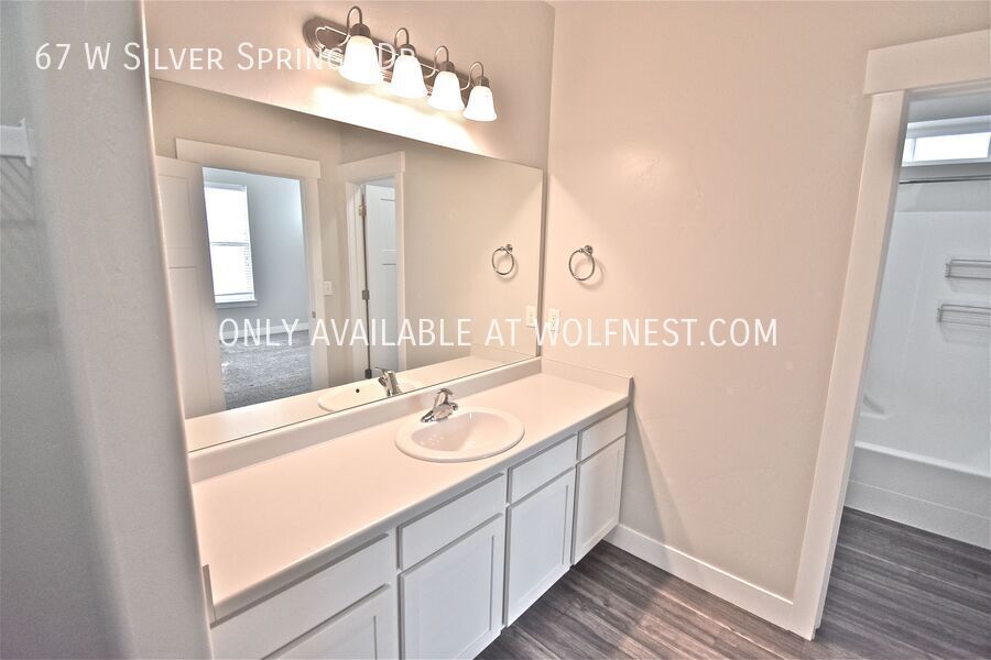 Stunning 3 Bed Vineyard Condo! No Deposit Option! property image