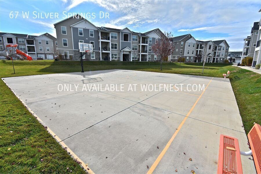 Stunning 3 Bed Vineyard Condo! No Deposit Option! property image