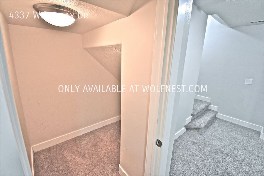 Spacious 4 Bed Daybreak Townhome! property image