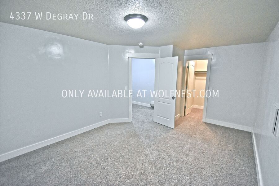 Spacious 4 Bed Daybreak Townhome! property image