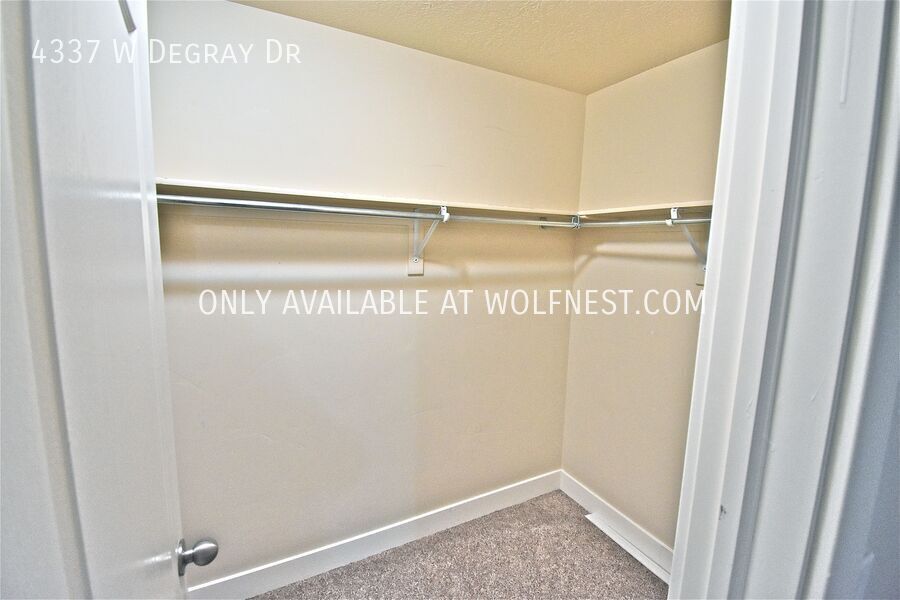 Spacious 4 Bed Daybreak Townhome! property image