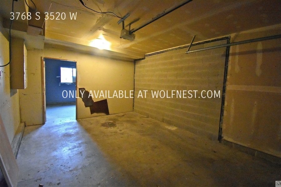 Lovely 3 Bed West Valley Townhome! No Deposit Option! property image