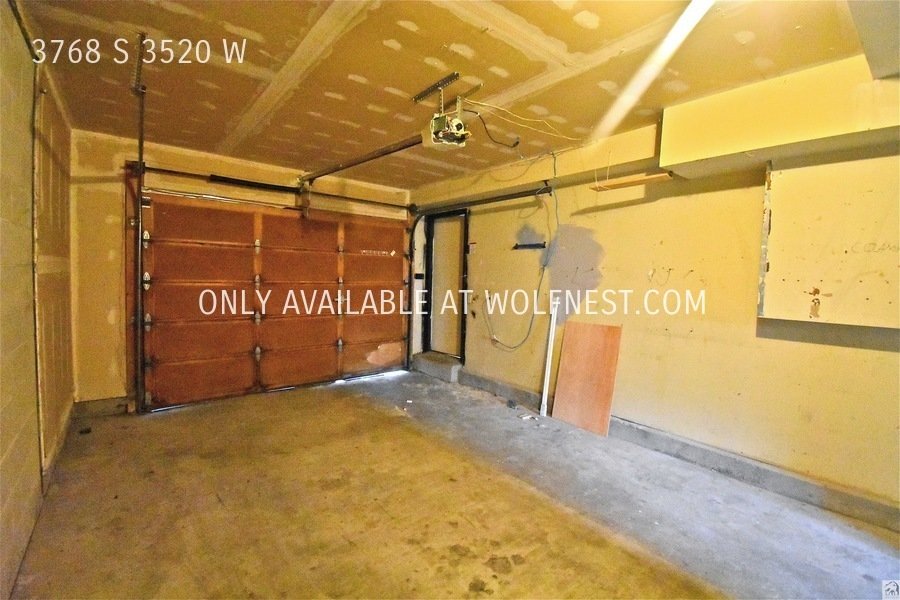 Lovely 3 Bed West Valley Townhome! No Deposit Option! property image