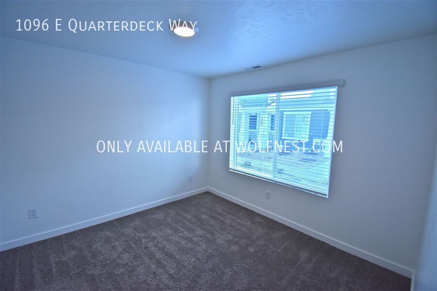 Stunning 4 Bed Saratoga Springs Townhome! No Deposit Option! property image