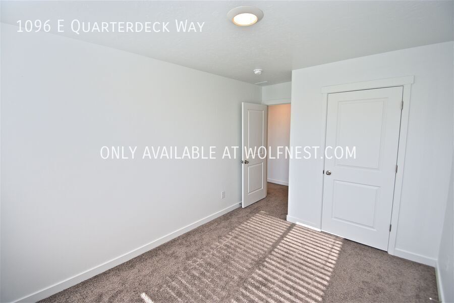 Stunning 4 Bed Saratoga Springs Townhome! No Deposit Option! property image