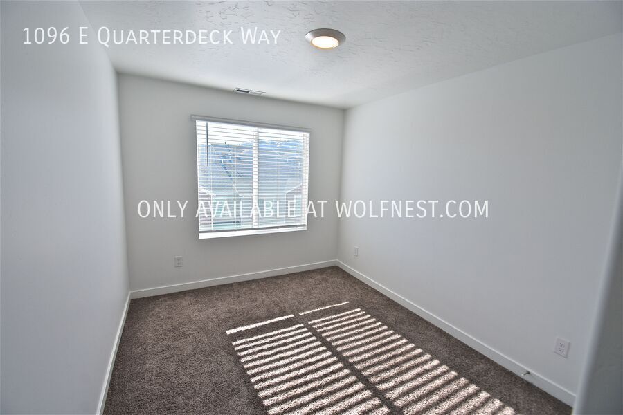 Stunning 4 Bed Saratoga Springs Townhome! No Deposit Option! property image