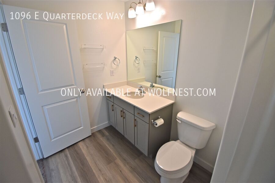 Stunning 4 Bed Saratoga Springs Townhome! No Deposit Option! property image