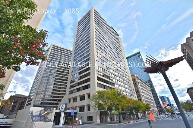 Luxurious 1 Bed Downtown Condo! No Deposit Option! property image