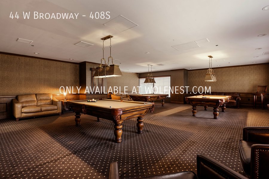 Luxurious 1 Bed Downtown Condo! No Deposit Option! property image