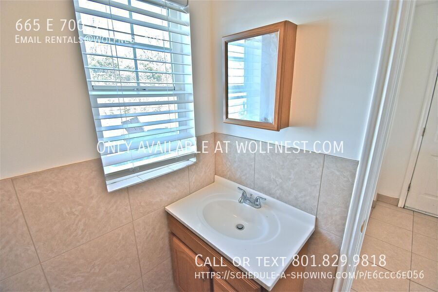 Newly Updated 2 Bed Downtown Salt Lake Home! No Deposit Option! property image