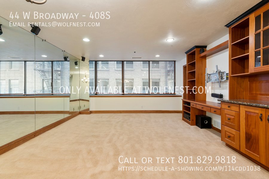 Luxurious 1 Bed Downtown Condo! No Deposit Option! property image