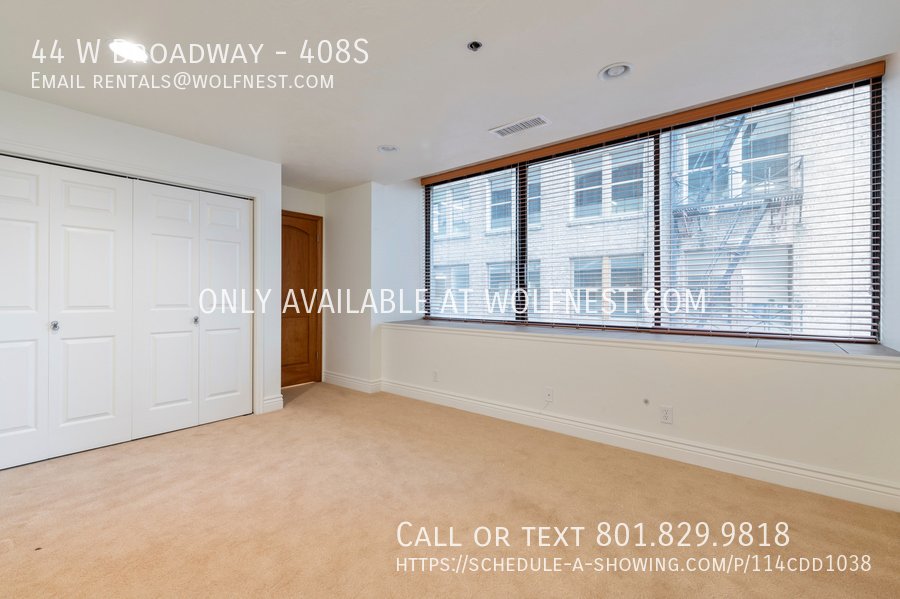 Luxurious 1 Bed Downtown Condo! No Deposit Option! property image