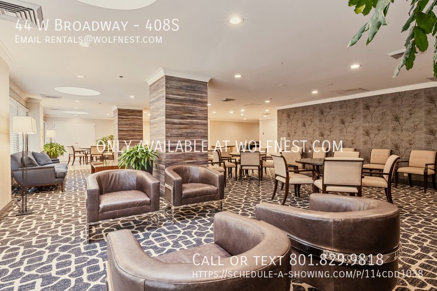 Luxurious 1 Bed Downtown Condo! No Deposit Option! property image