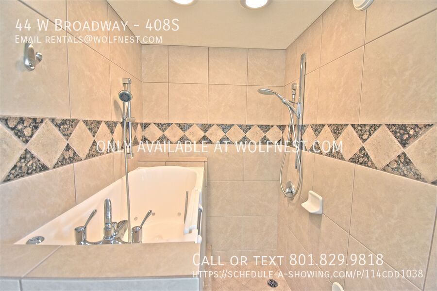 Luxurious 1 Bed Downtown Condo! No Deposit Option! property image