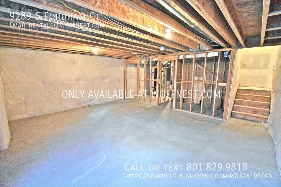 Stunning 3 Bed Sandy Townhome! No Deposit Option! property image