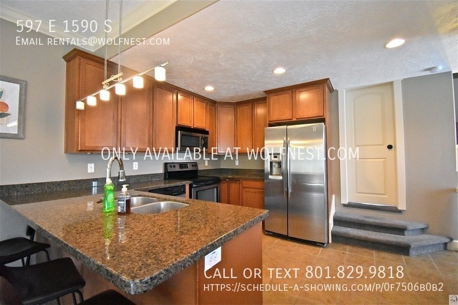 Beautiful 3 Bed Lehi Townhome! No Deposit Option! property image