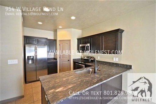 Lovely 3 Bed Midvale Townhome! No Deposit Option! property image