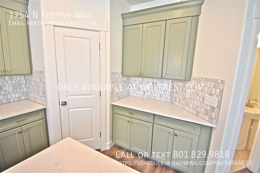 Spacious 3 Bed Saratoga Springs Townhome! No Deposit Option! property image