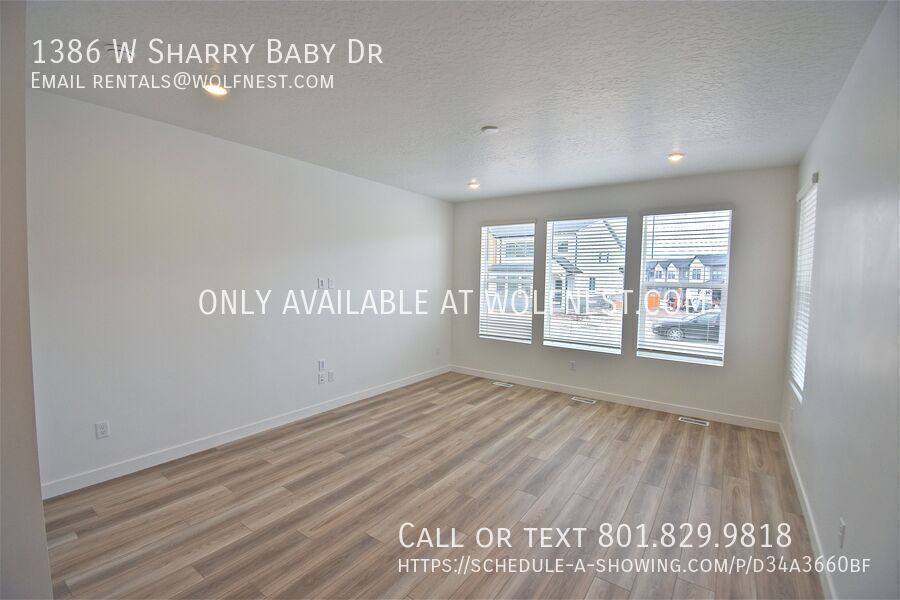 Stunning 4 Bed Saratoga Springs Townhome! property image