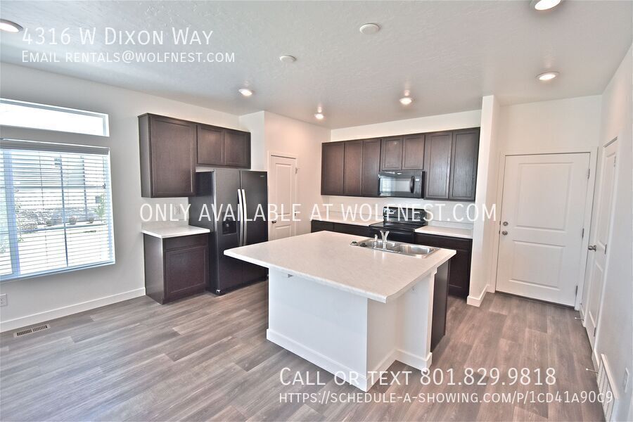 Gorgeous 4 Bed Lehi Townhome! No Deposit Option! property image