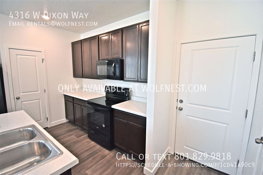 Gorgeous 4 Bed Lehi Townhome! No Deposit Option! property image