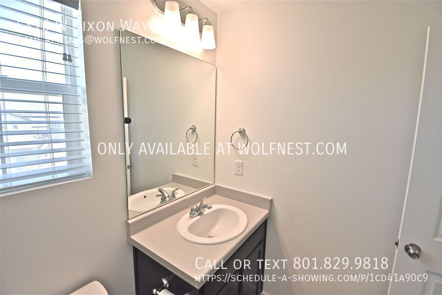 Gorgeous 4 Bed Lehi Townhome! No Deposit Option! property image