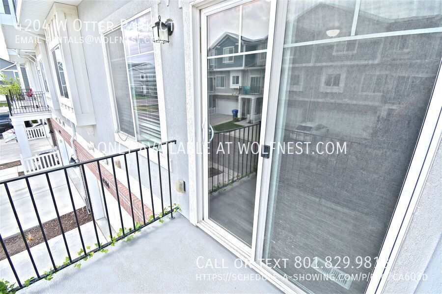Stunning 3 Bed Riverton Townhome! No Deposit Option! property image