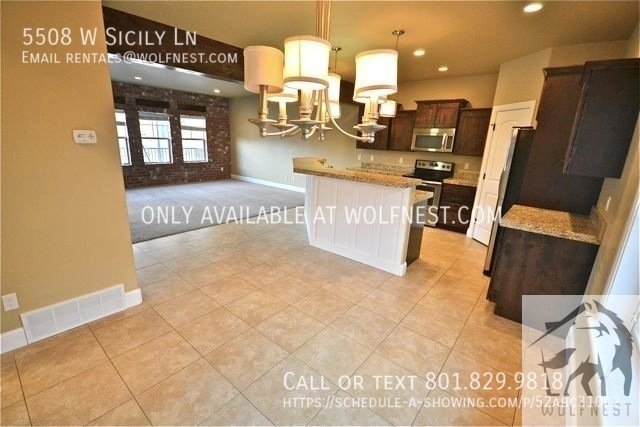 Sensational 3 Bed Highland Townhome! No Deposit Option! property image
