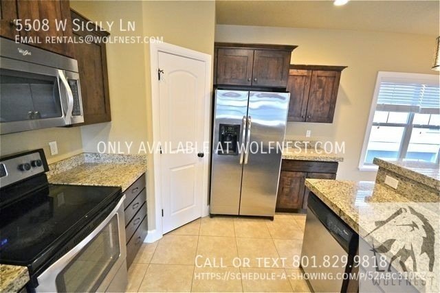 Sensational 3 Bed Highland Townhome! No Deposit Option! property image