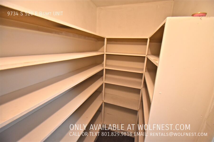 Lovely 2 Bed Sandy Bsmt Unit! No Deposit Option! property image