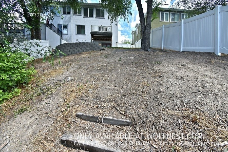 Spacious 3+ Bed Murray Townhome! No Deposit Option! property image