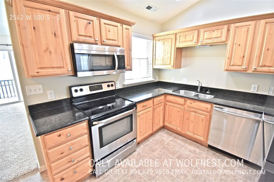 Amazing 3 Bed Springville Condo! No Deposit Option! property image