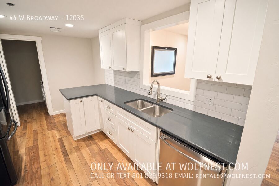 Remodeled 2 Bed Downtown Condo! No Deposit Option! property image