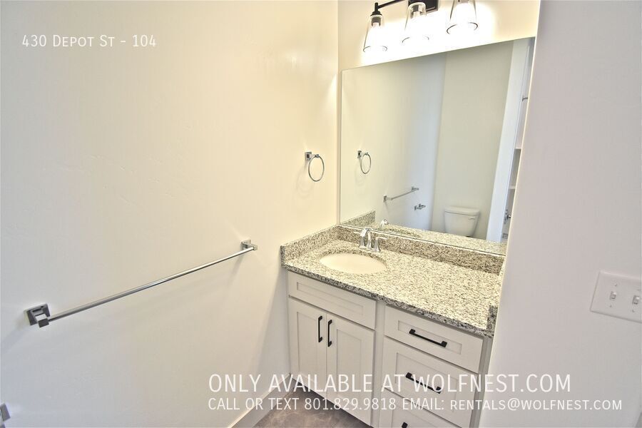 Newer 2 Bed Clearfield Townhome! No Deposit Option! property image
