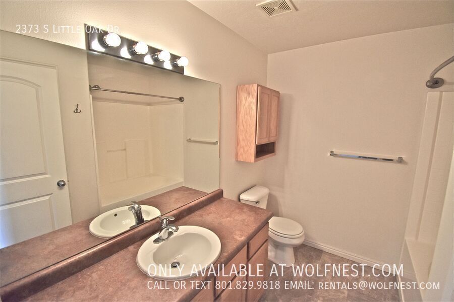 Lovely 3 Bed West Valley Townhome! No Deposit Option! property image
