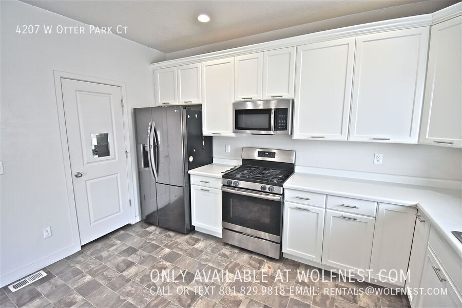 Stunning 3 Bed Riverton Townhome! No Deposit Option! property image