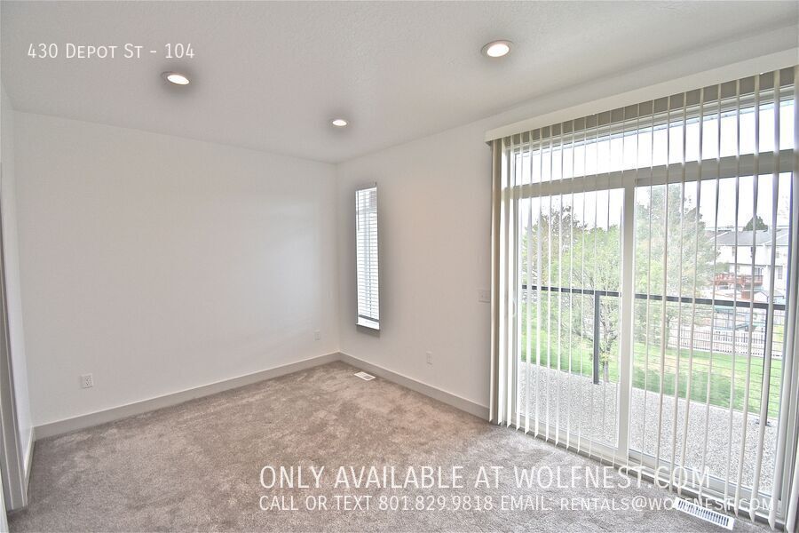 Newer 2 Bed Clearfield Townhome! No Deposit Option! property image